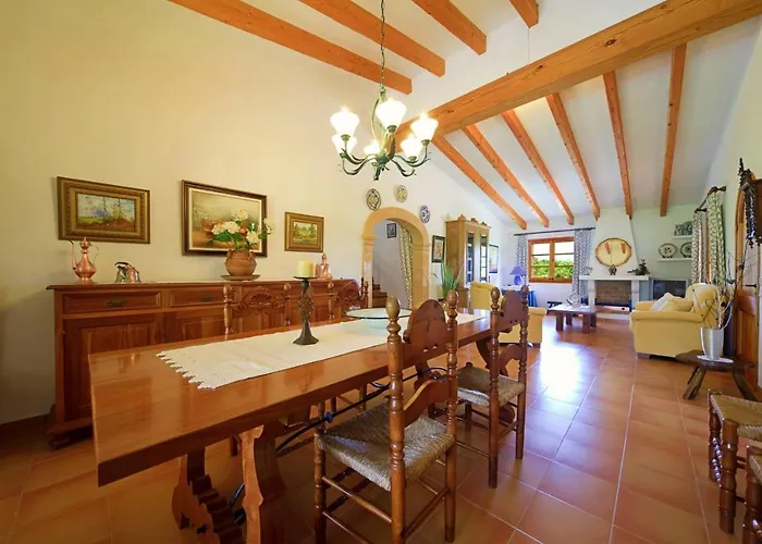 Villa Catalunya Casas Charming With Pool Walking Distance To Beach!