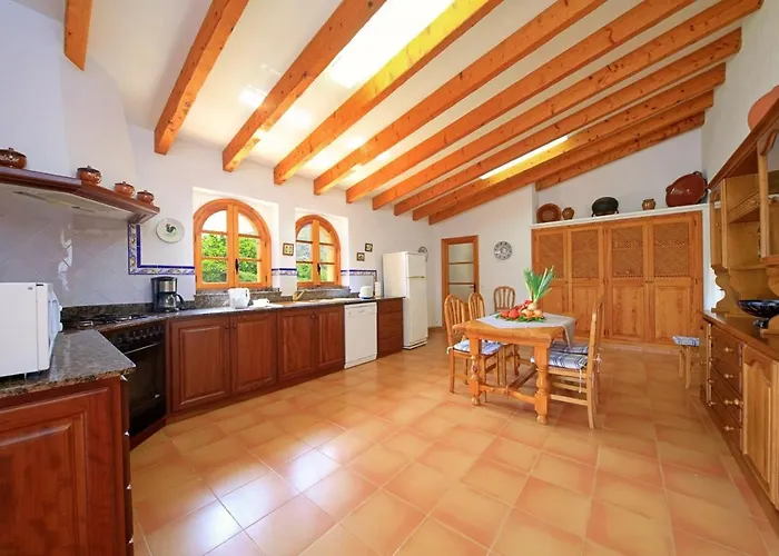Catalunya Casas Charming With Pool Walking Distance To Beach! *